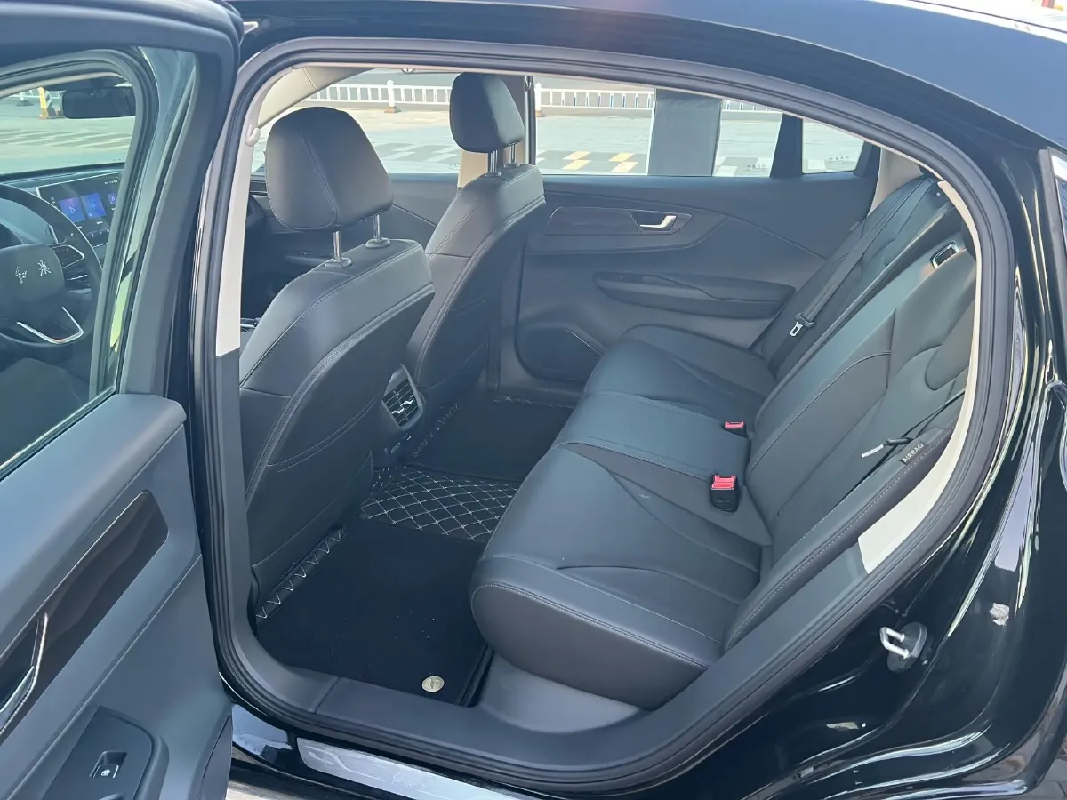 2023 HongQi E-QM5 BEV 54KWH,autocango,china used car exporter,china ev exporter,chinese used car exporter,chinese used ev exporter