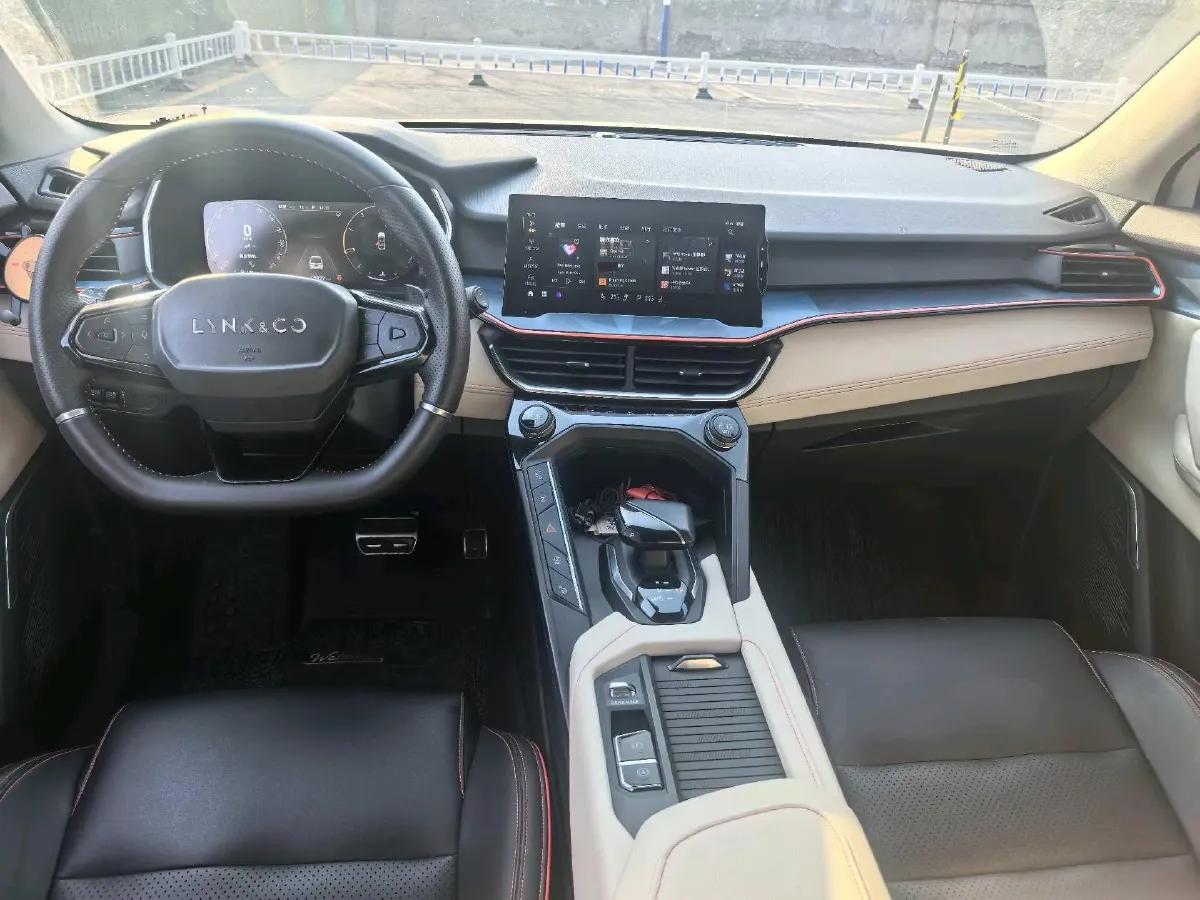 2020 LYNK&CO 06 1.5T 177HP L3 7DCT,autocango,china used car exporter,china ev exporter,chinese used car exporter,chinese used ev exporter