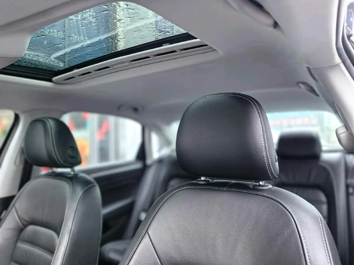 2017 Volkswagen Passat 1.8T 180HP L4 7DCT,autocango,china used car exporter,china ev exporter,chinese used car exporter,chinese used ev exporter