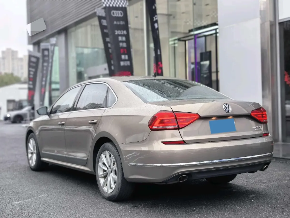 2017 Volkswagen Passat 1.8T 180HP L4 7DCT,autocango,china used car exporter,china ev exporter,chinese used car exporter,chinese used ev exporter