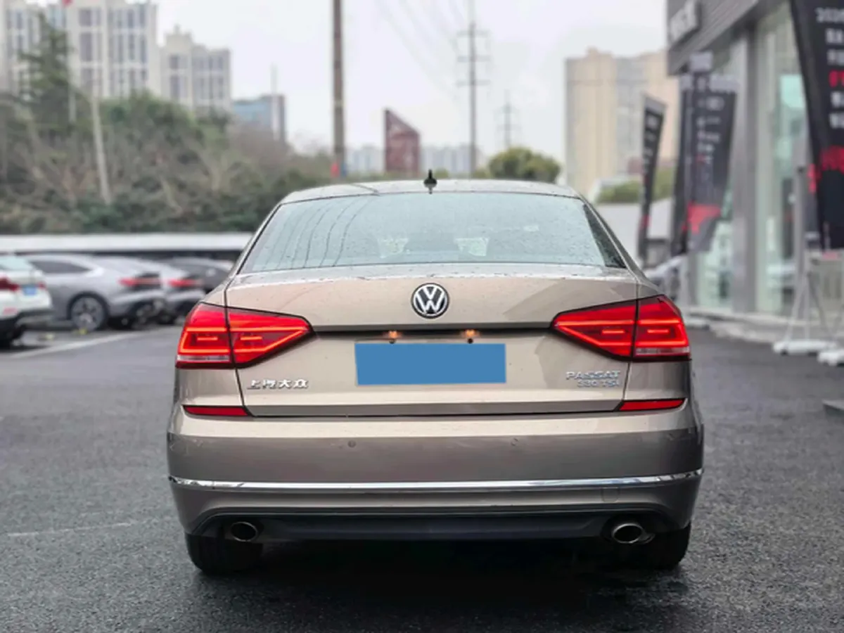 2017 Volkswagen Passat 1.8T 180HP L4 7DCT,autocango,china used car exporter,china ev exporter,chinese used car exporter,chinese used ev exporter