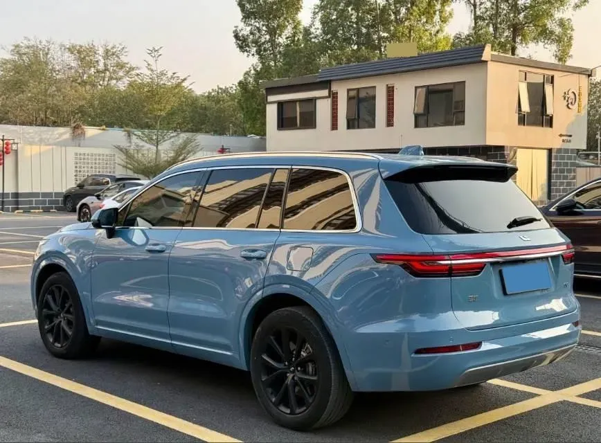 2021 Li ONE Range Extended 131HP REEV 40.5KWH,autocango,china used car exporter,china ev exporter,chinese used car exporter,chinese used ev exporter