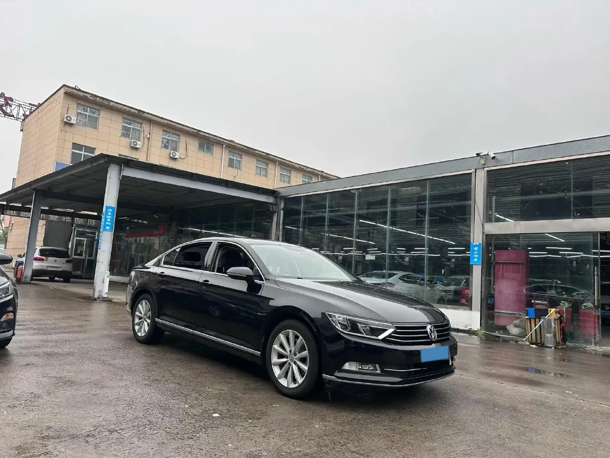 2018 Volkswagen Magotan 1.8T 180HP L4 7DCT,autocango,china used car exporter,china ev exporter,chinese used car exporter,chinese used ev exporter