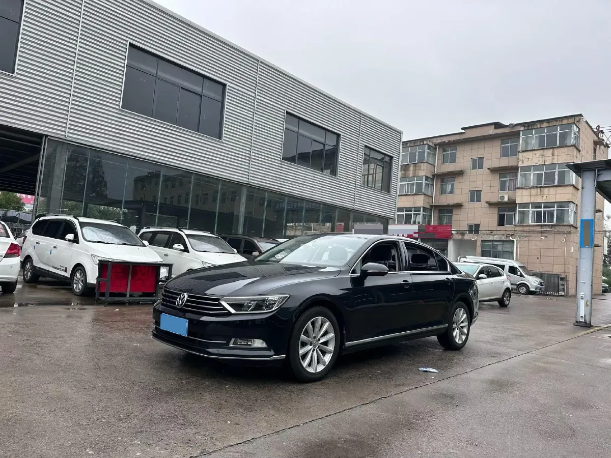 2018 Volkswagen Magotan 1.8T 180HP L4 7DCT,autocango,china used car exporter,china ev exporter,chinese used car exporter,chinese used ev exporter