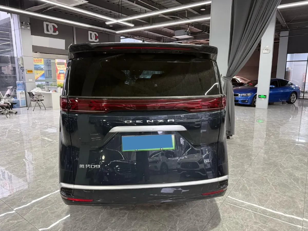 2023 Denza D9 1.5T 139HP L4 E-CVT PHEV 20.39KWH,autocango,china used car exporter,china ev exporter,chinese used car exporter,chinese used ev exporter