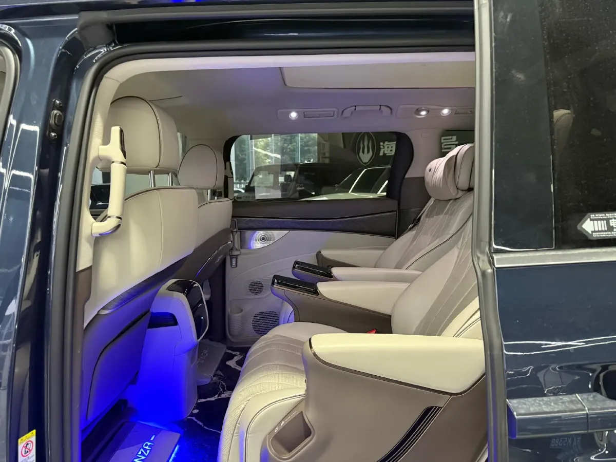 2023 Denza D9 1.5T 139HP L4 E-CVT PHEV 20.39KWH,autocango,china used car exporter,china ev exporter,chinese used car exporter,chinese used ev exporter