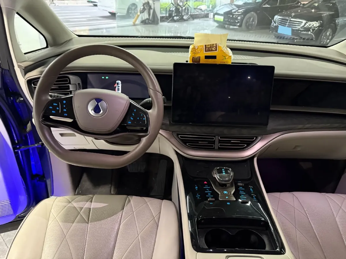 2023 Denza D9 1.5T 139HP L4 E-CVT PHEV 20.39KWH,autocango,china used car exporter,china ev exporter,chinese used car exporter,chinese used ev exporter