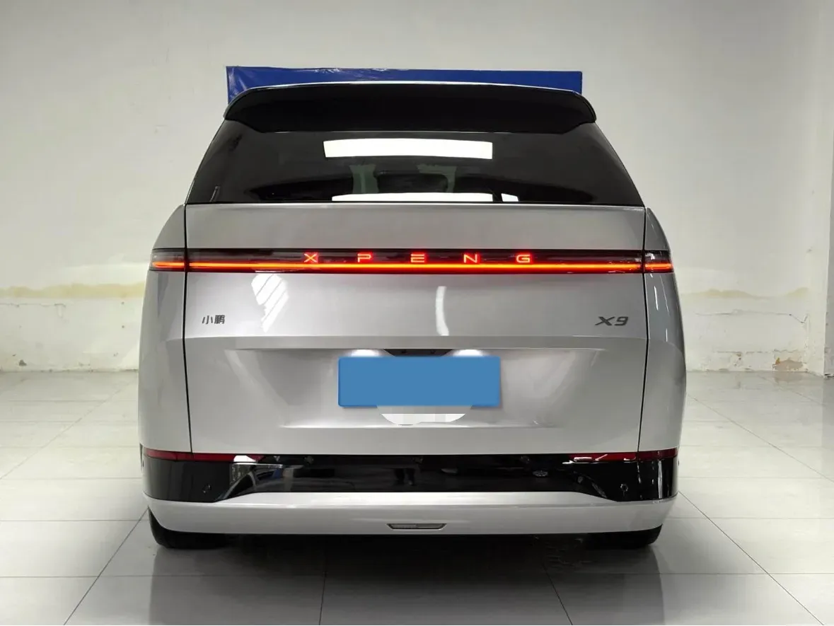 2024 Xpeng X9 BEV 84.5KWH,autocango,china used car exporter,china ev exporter,chinese used car exporter,chinese used ev exporter