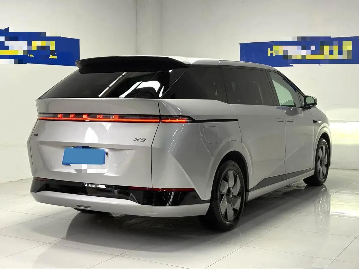 2024 Xpeng X9 BEV 84.5KWH,autocango,china used car exporter,china ev exporter,chinese used car exporter,chinese used ev exporter