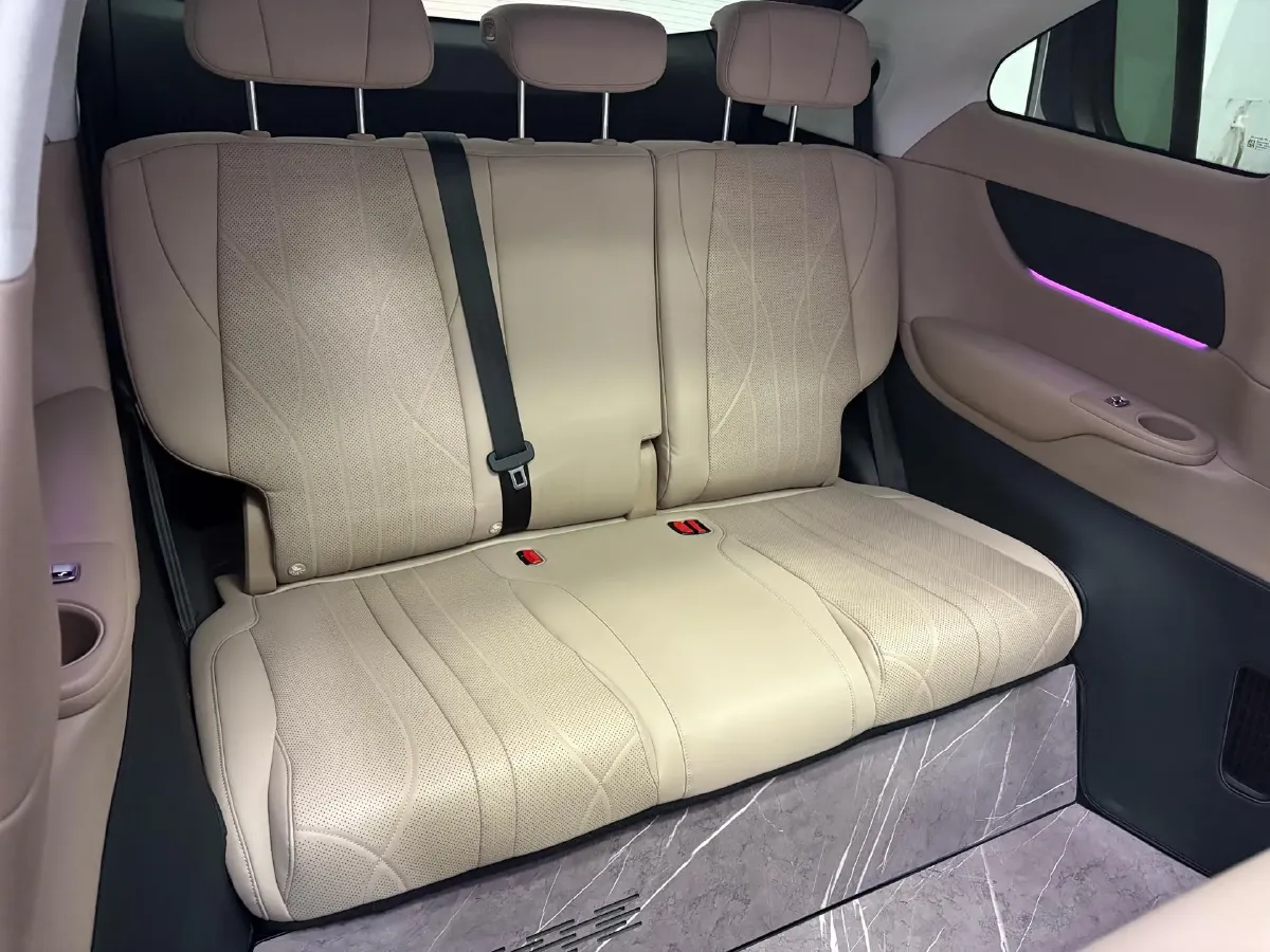 2024 Xpeng X9 BEV 84.5KWH,autocango,china used car exporter,china ev exporter,chinese used car exporter,chinese used ev exporter