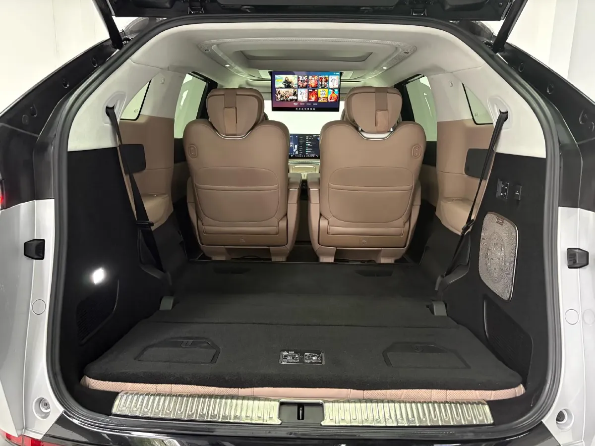 2024 Xpeng X9 BEV 84.5KWH,autocango,china used car exporter,china ev exporter,chinese used car exporter,chinese used ev exporter