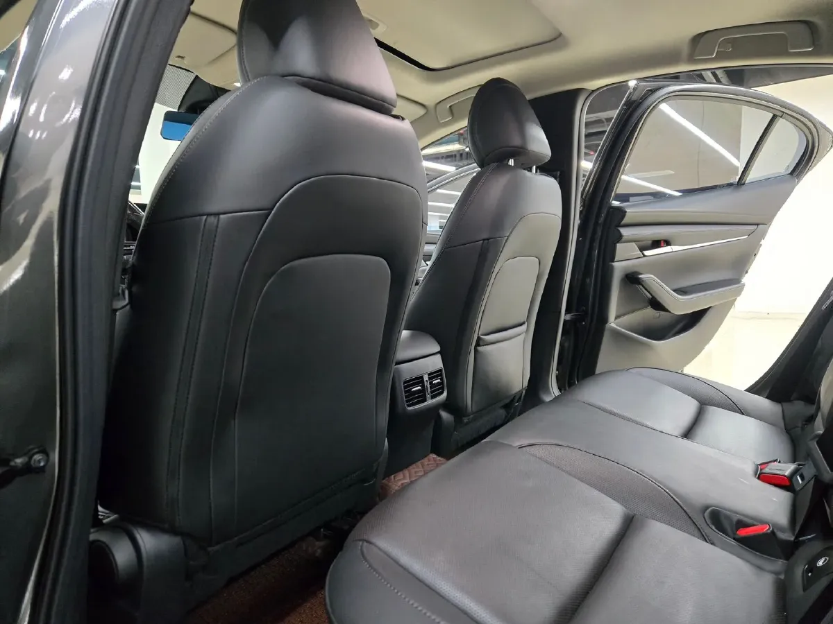 2022 Mazda 3 Axela 2.0L 158HP L4 6AT,autocango,china used car exporter,china ev exporter,chinese used car exporter,chinese used ev exporter