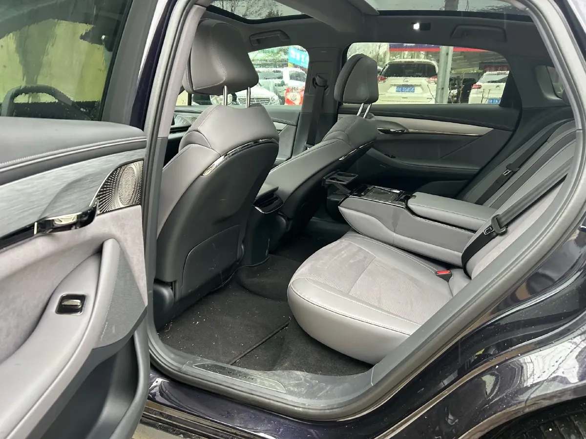 2024 Voyah ZhuiGuang 1.5T 136HP L4 PHEV 43KWH,autocango,china used car exporter,china ev exporter,chinese used car exporter,chinese used ev exporter