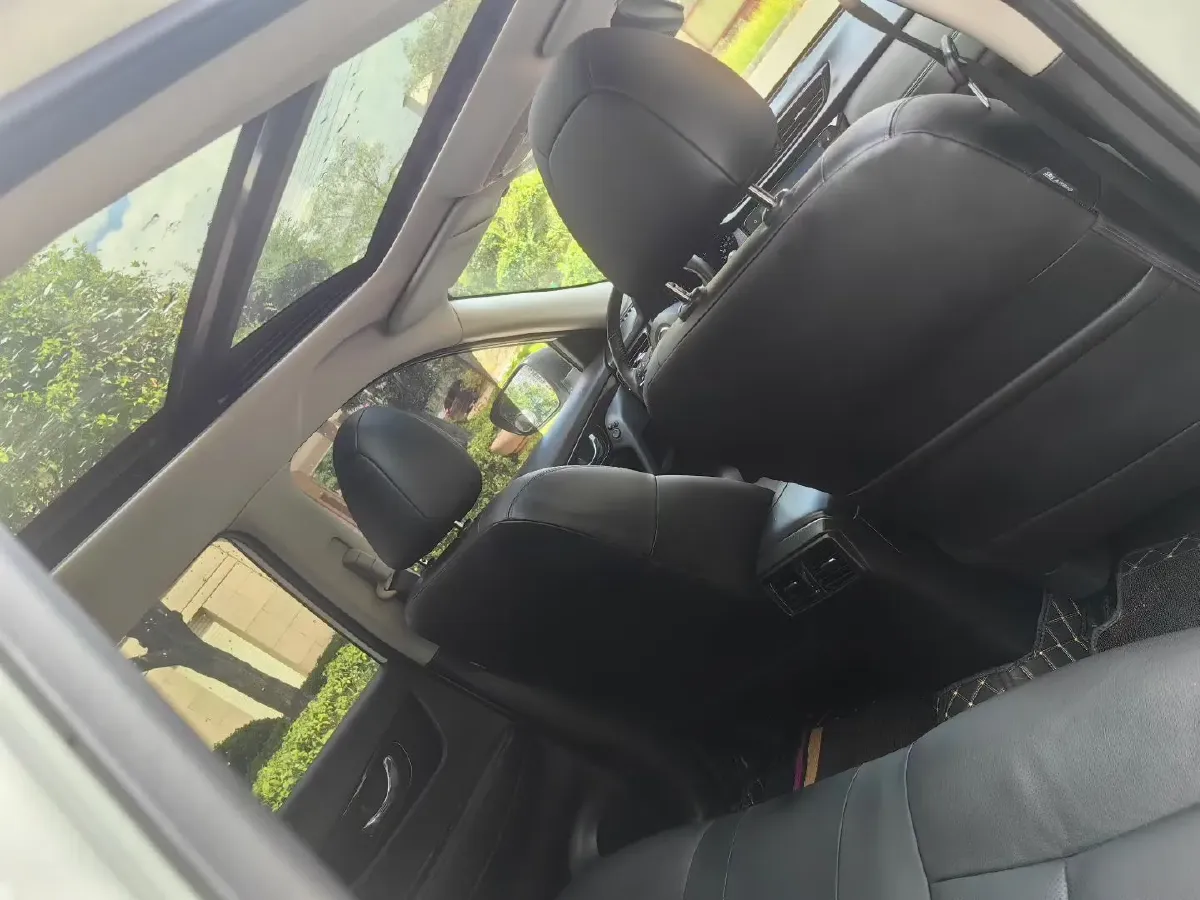 2023 Nissan X-Trail 2.0L 151HP L4 CVT,autocango,china used car exporter,china ev exporter,chinese used car exporter,chinese used ev exporter