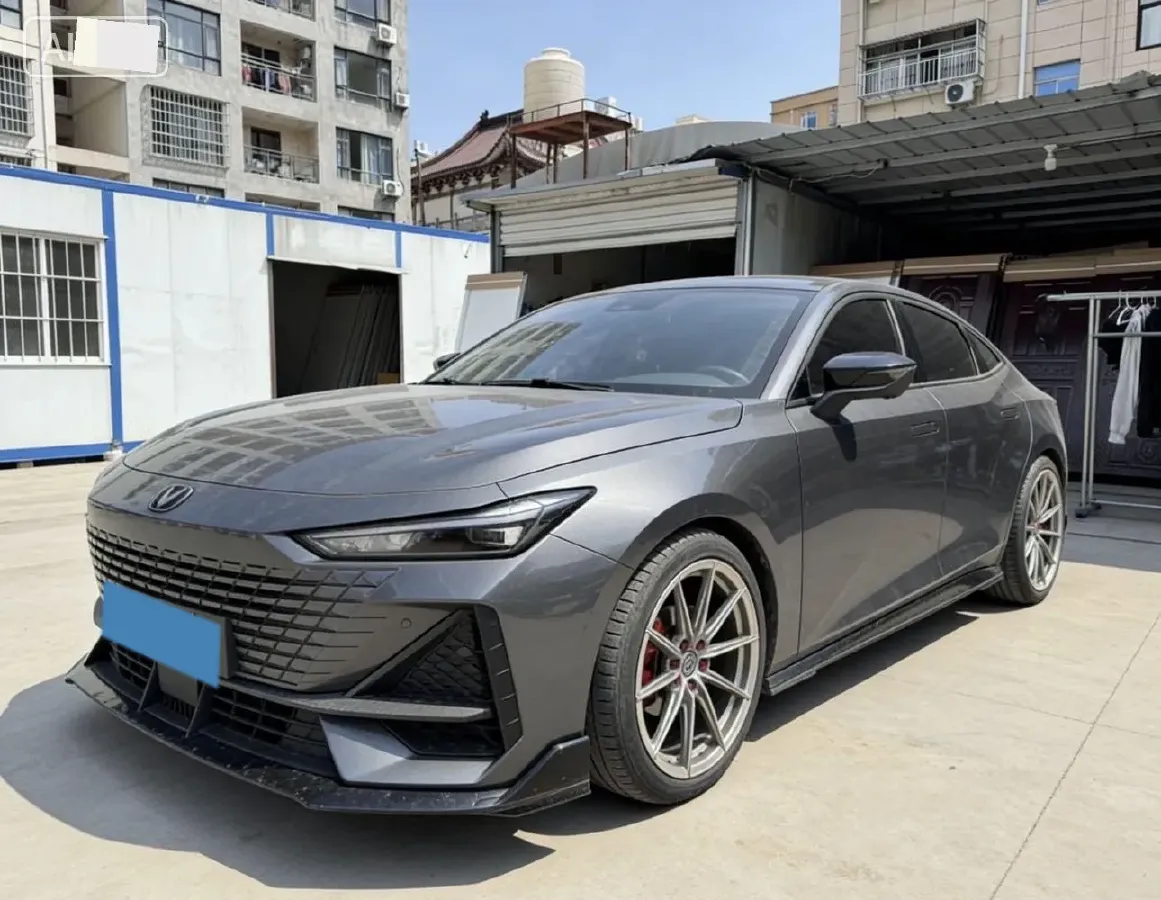 2023 ChangAn UNI-V 1.5T 188HP L4 7DCT,autocango,china used car exporter,china ev exporter,chinese used car exporter,chinese used ev exporter