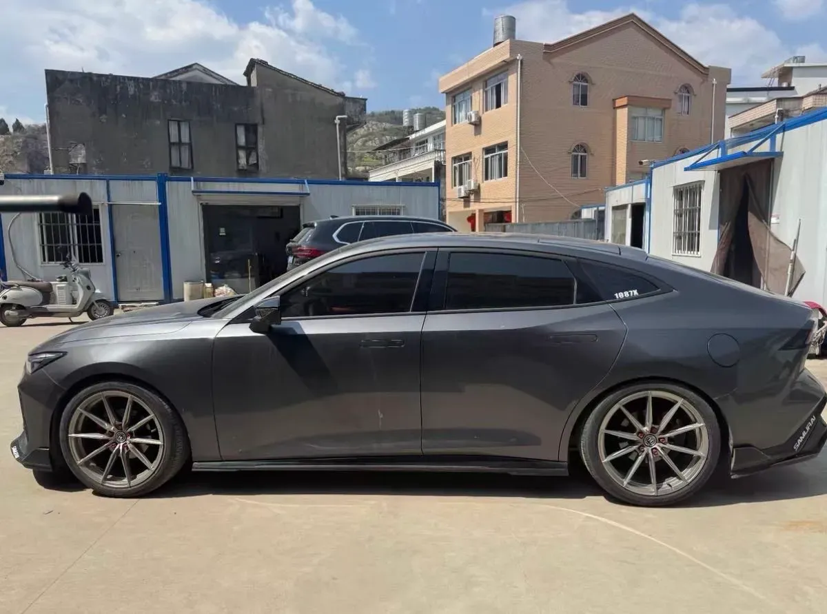 2023 ChangAn UNI-V 1.5T 188HP L4 7DCT,autocango,china used car exporter,china ev exporter,chinese used car exporter,chinese used ev exporter