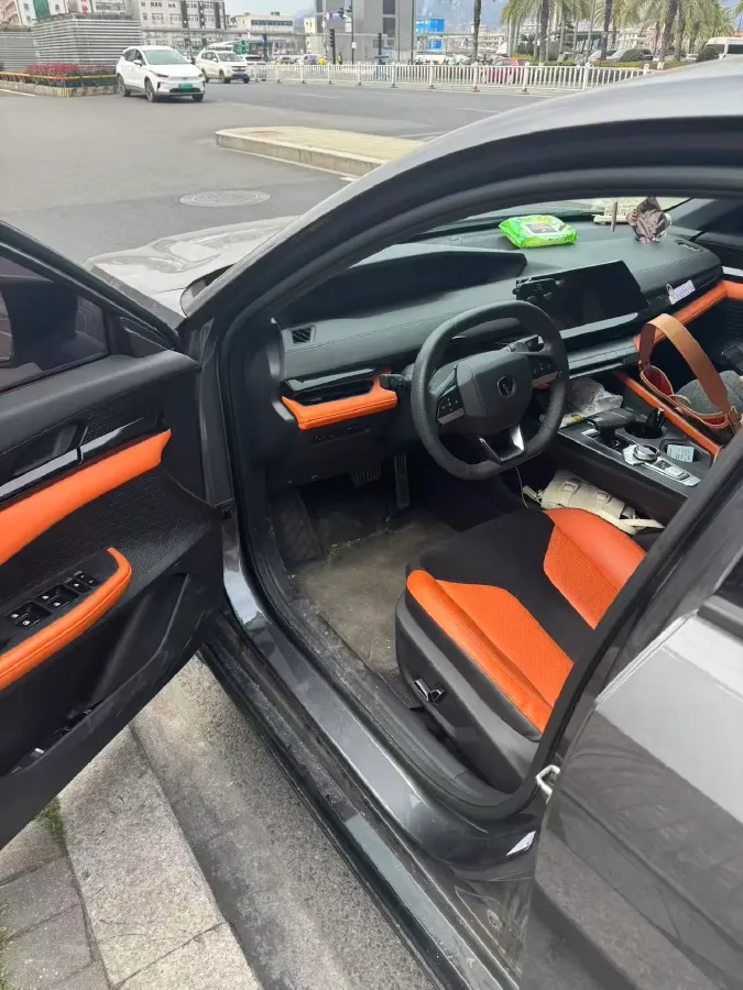 2023 ChangAn UNI-V 1.5T 188HP L4 7DCT,autocango,china used car exporter,china ev exporter,chinese used car exporter,chinese used ev exporter