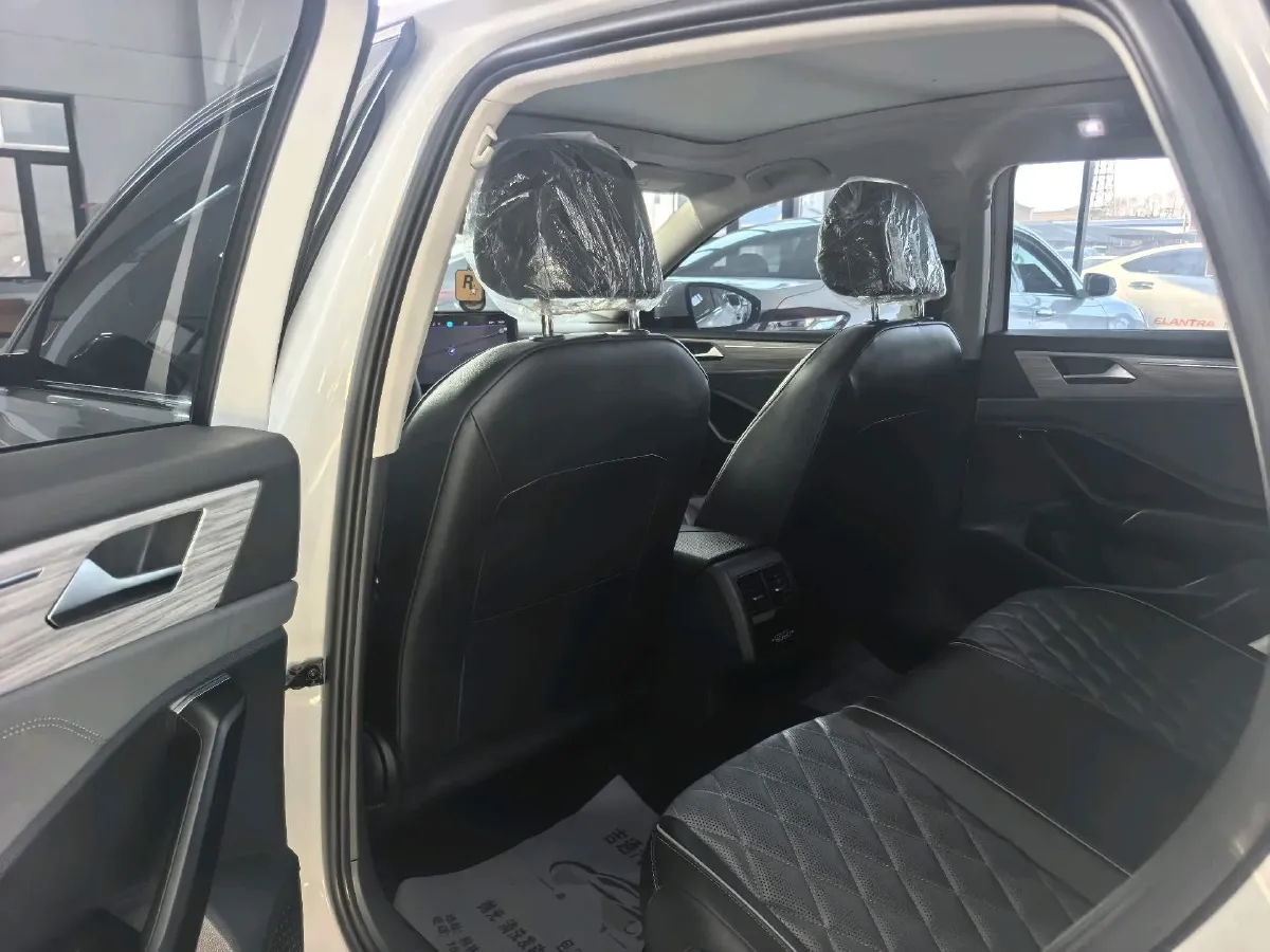 2023 Volkswagen Sagitar 1.5T 160HP L4 7DCT,autocango,china used car exporter,china ev exporter,chinese used car exporter,chinese used ev exporter