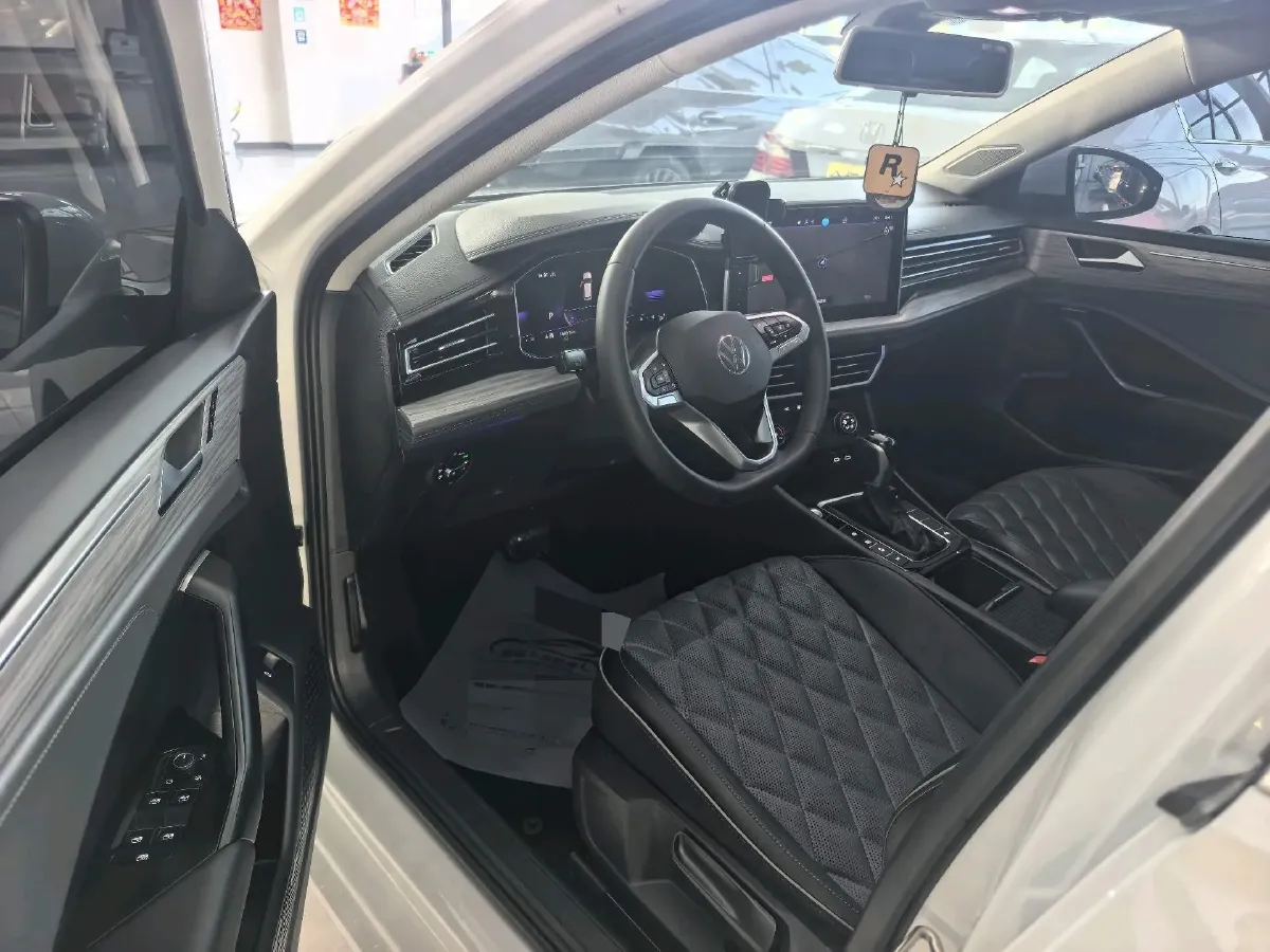 2023 Volkswagen Sagitar 1.5T 160HP L4 7DCT,autocango,china used car exporter,china ev exporter,chinese used car exporter,chinese used ev exporter