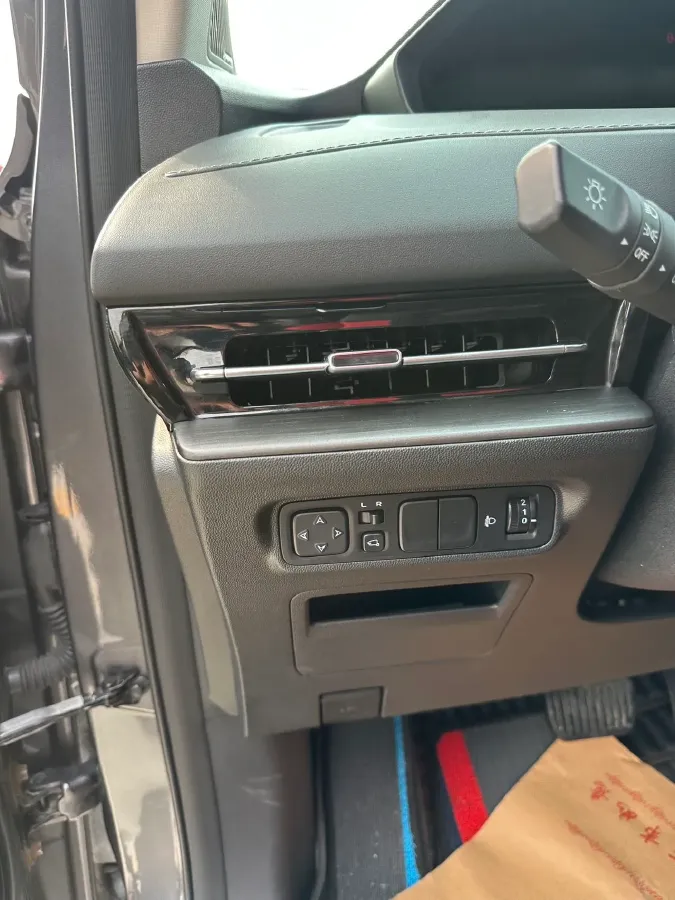 2022 ChangAn Oshan X7 Plus 1.5T 188HP L4 7DCT,autocango,china used car exporter,china ev exporter,chinese used car exporter,chinese used ev exporter