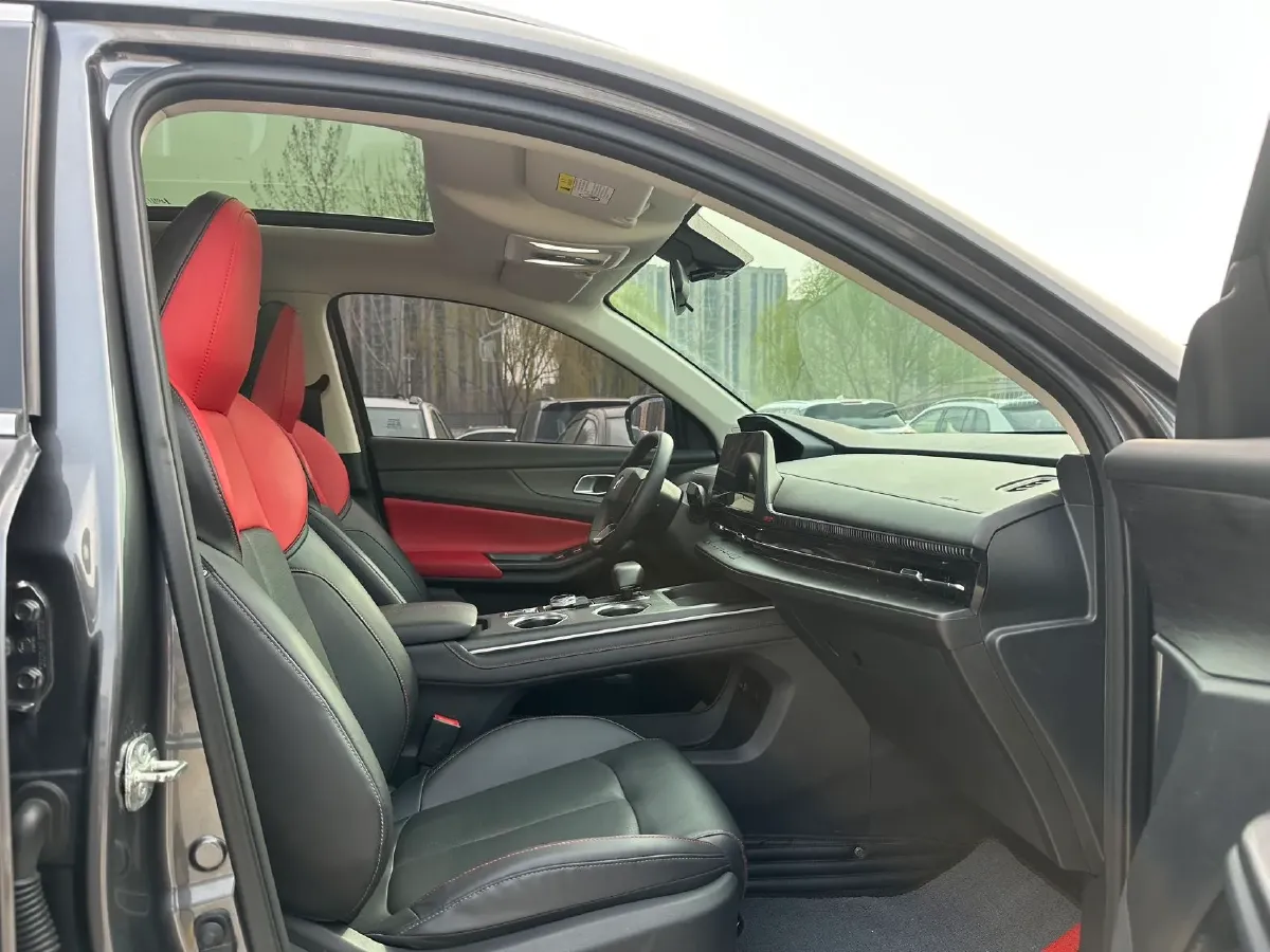 2022 ChangAn Oshan X7 Plus 1.5T 188HP L4 7DCT,autocango,china used car exporter,china ev exporter,chinese used car exporter,chinese used ev exporter