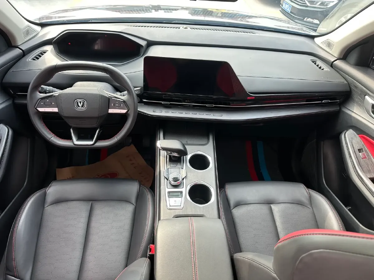 2022 ChangAn Oshan X7 Plus 1.5T 188HP L4 7DCT,autocango,china used car exporter,china ev exporter,chinese used car exporter,chinese used ev exporter