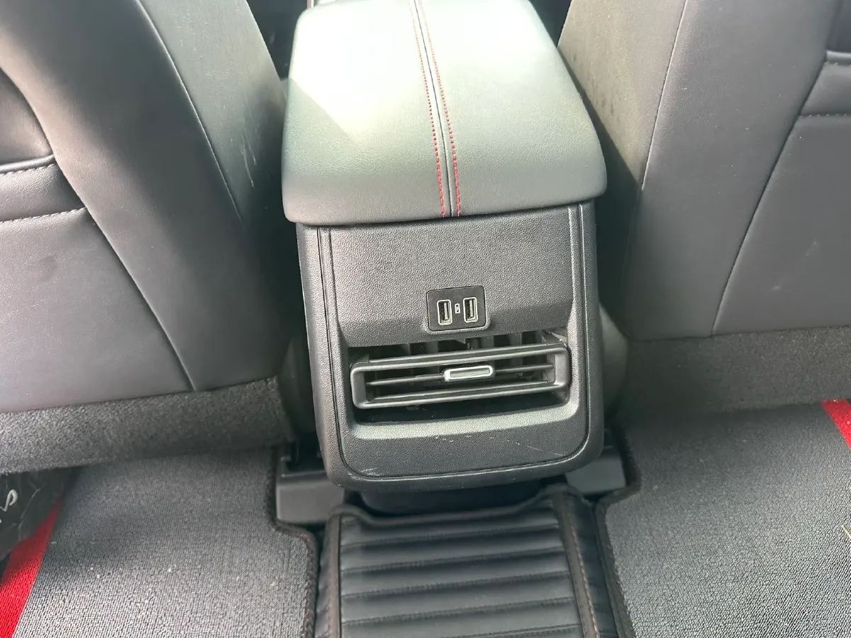 2022 ChangAn Oshan X7 Plus 1.5T 188HP L4 7DCT,autocango,china used car exporter,china ev exporter,chinese used car exporter,chinese used ev exporter