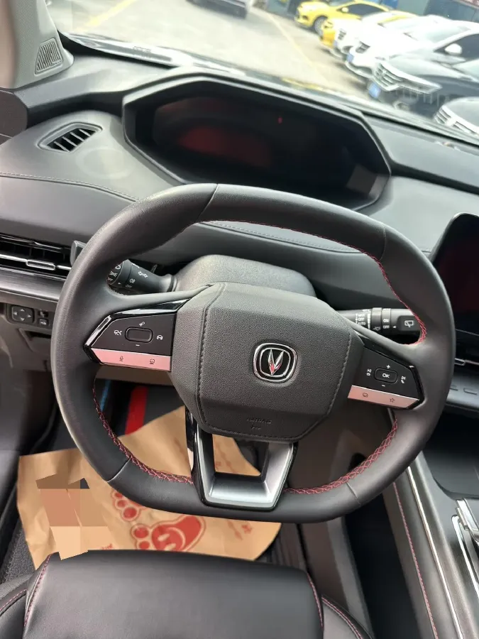 2022 ChangAn Oshan X7 Plus 1.5T 188HP L4 7DCT,autocango,china used car exporter,china ev exporter,chinese used car exporter,chinese used ev exporter