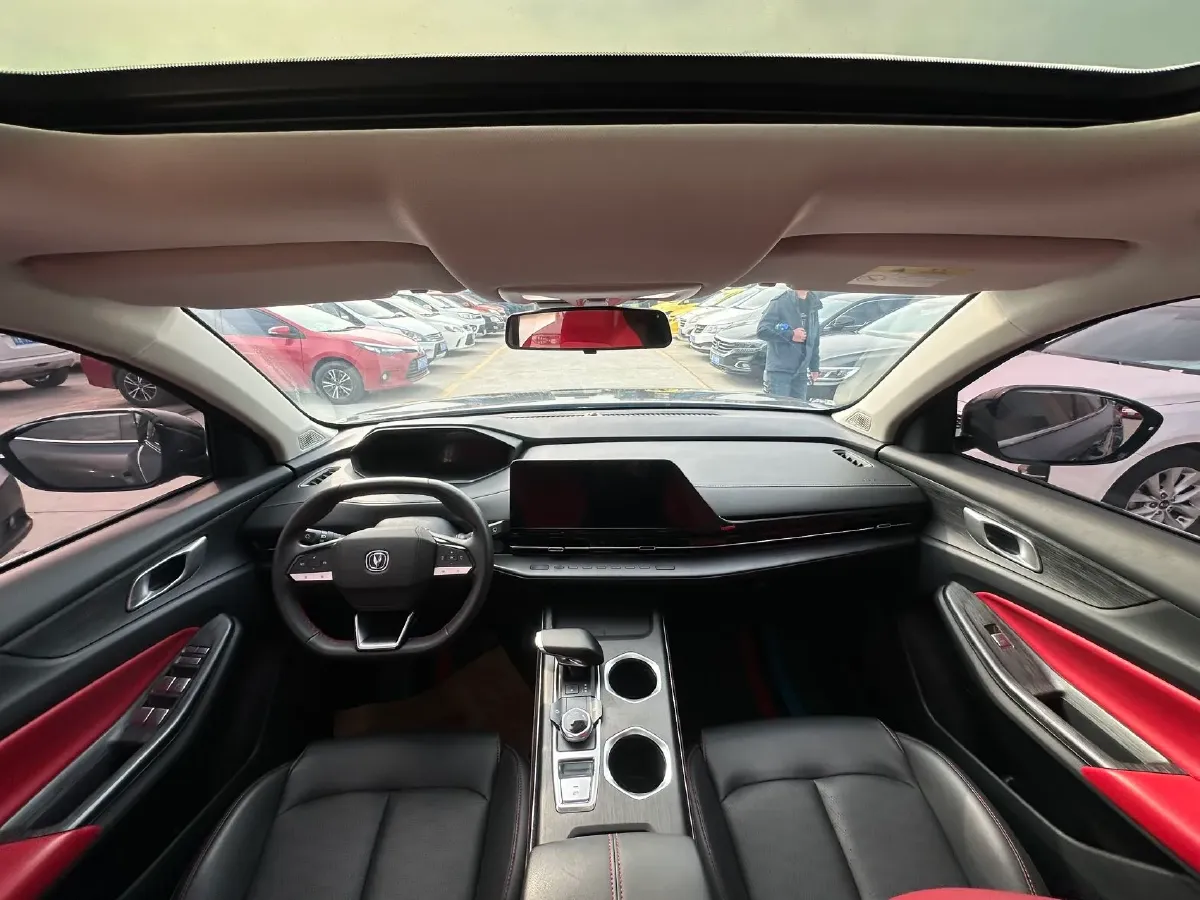 2022 ChangAn Oshan X7 Plus 1.5T 188HP L4 7DCT,autocango,china used car exporter,china ev exporter,chinese used car exporter,chinese used ev exporter