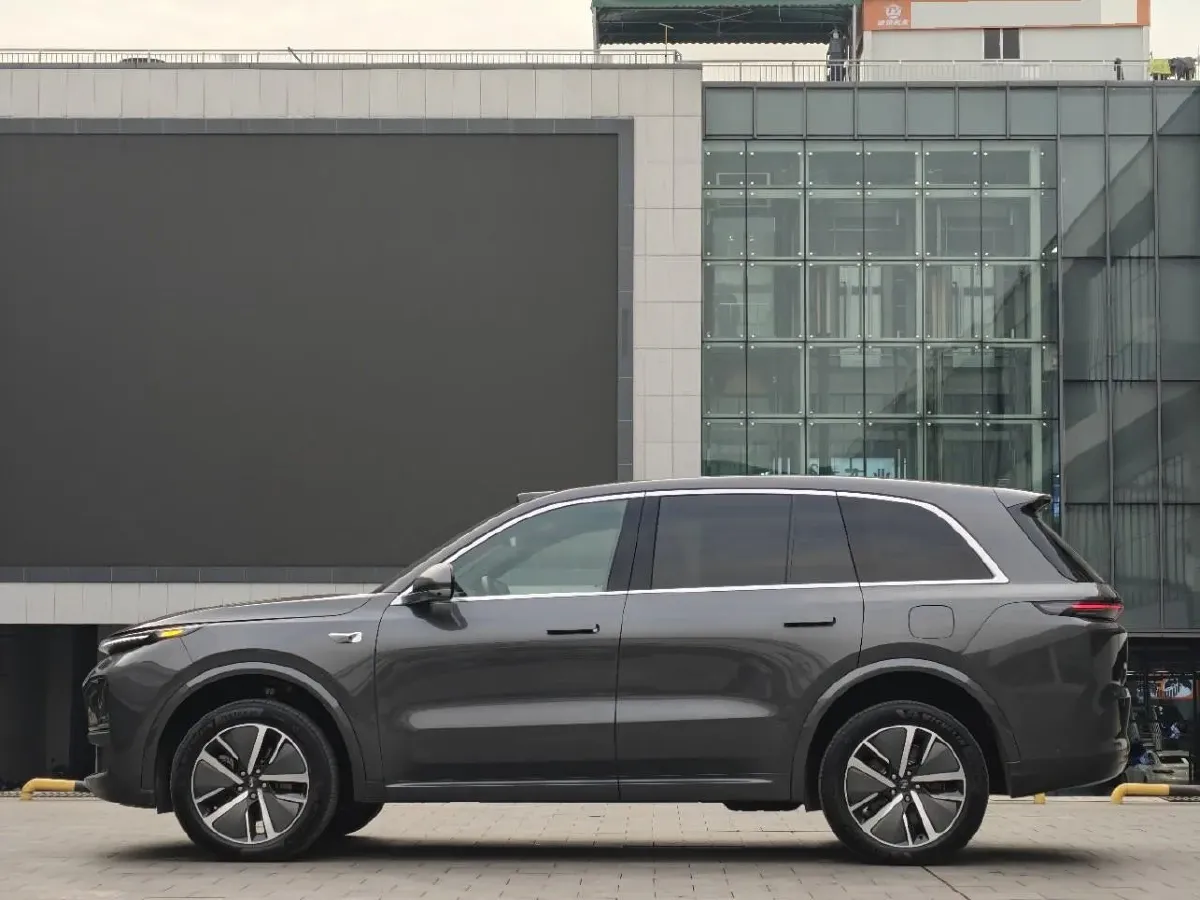 2024 Toyota Granvia 2.5L 189HP L4 E-CVT Hybrid,autocango,china used car exporter,china ev exporter,chinese used car exporter,chinese used ev exporter