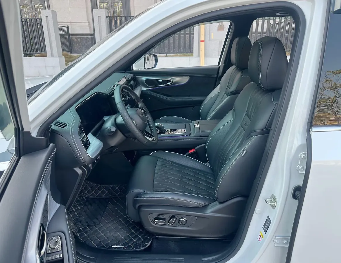 2022 GAC Trumpchi GS8 2.0T 190HP L4 E-CVT Hybrid,autocango,china used car exporter,china ev exporter,chinese used car exporter,chinese used ev exporter