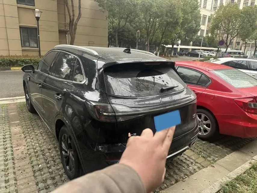 2023 HongQi HS5 2.0T 252HP L4 8AT,autocango,china used car exporter,china ev exporter,chinese used car exporter,chinese used ev exporter