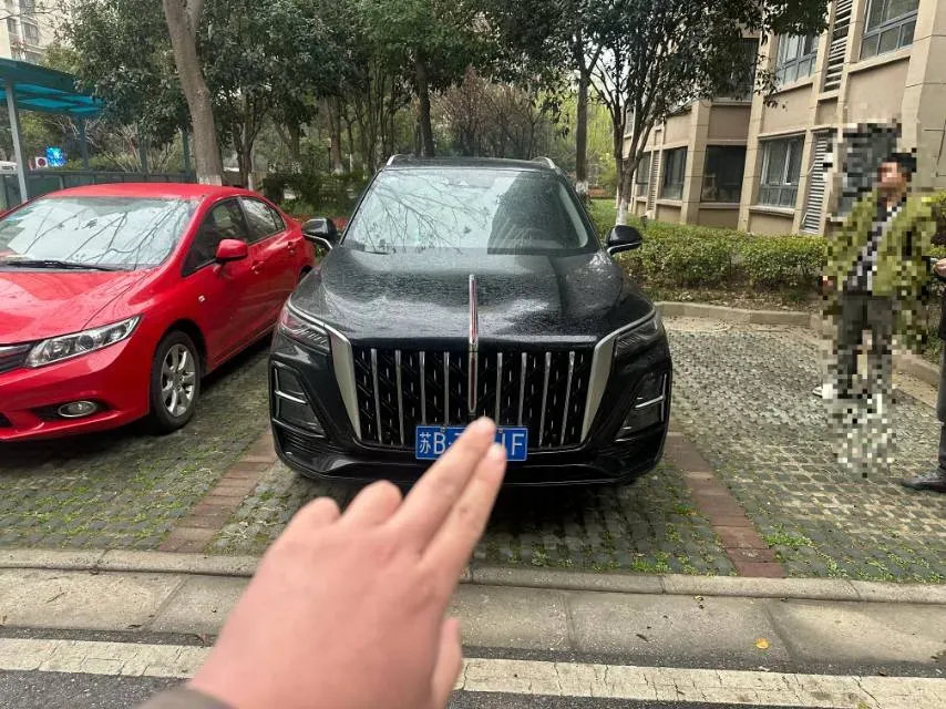 2023 HongQi HS5 2.0T 252HP L4 8AT,autocango,china used car exporter,china ev exporter,chinese used car exporter,chinese used ev exporter