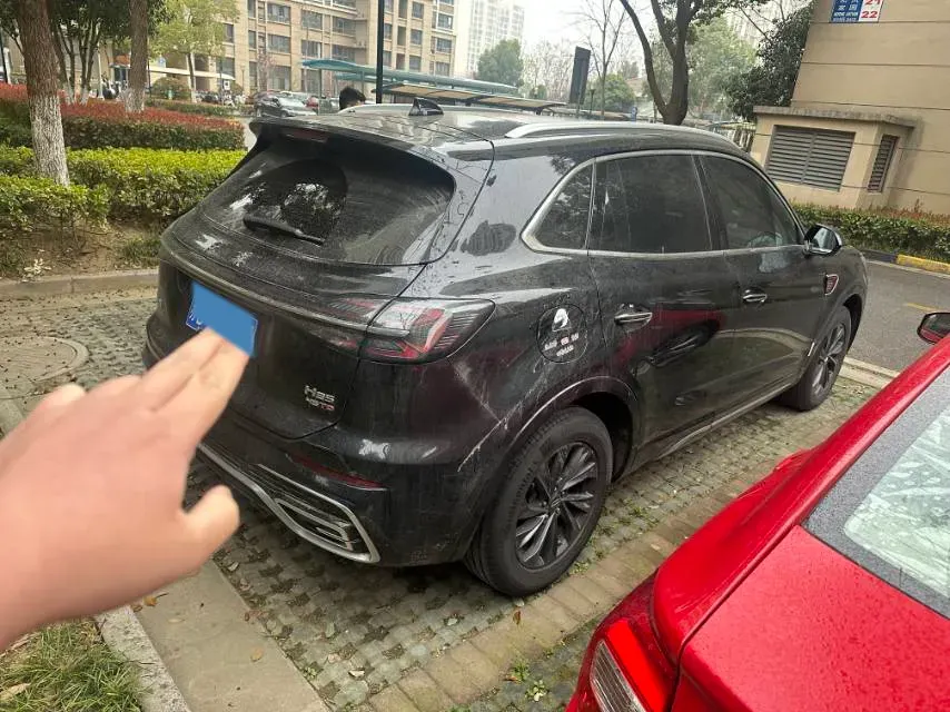 2023 HongQi HS5 2.0T 252HP L4 8AT,autocango,china used car exporter,china ev exporter,chinese used car exporter,chinese used ev exporter