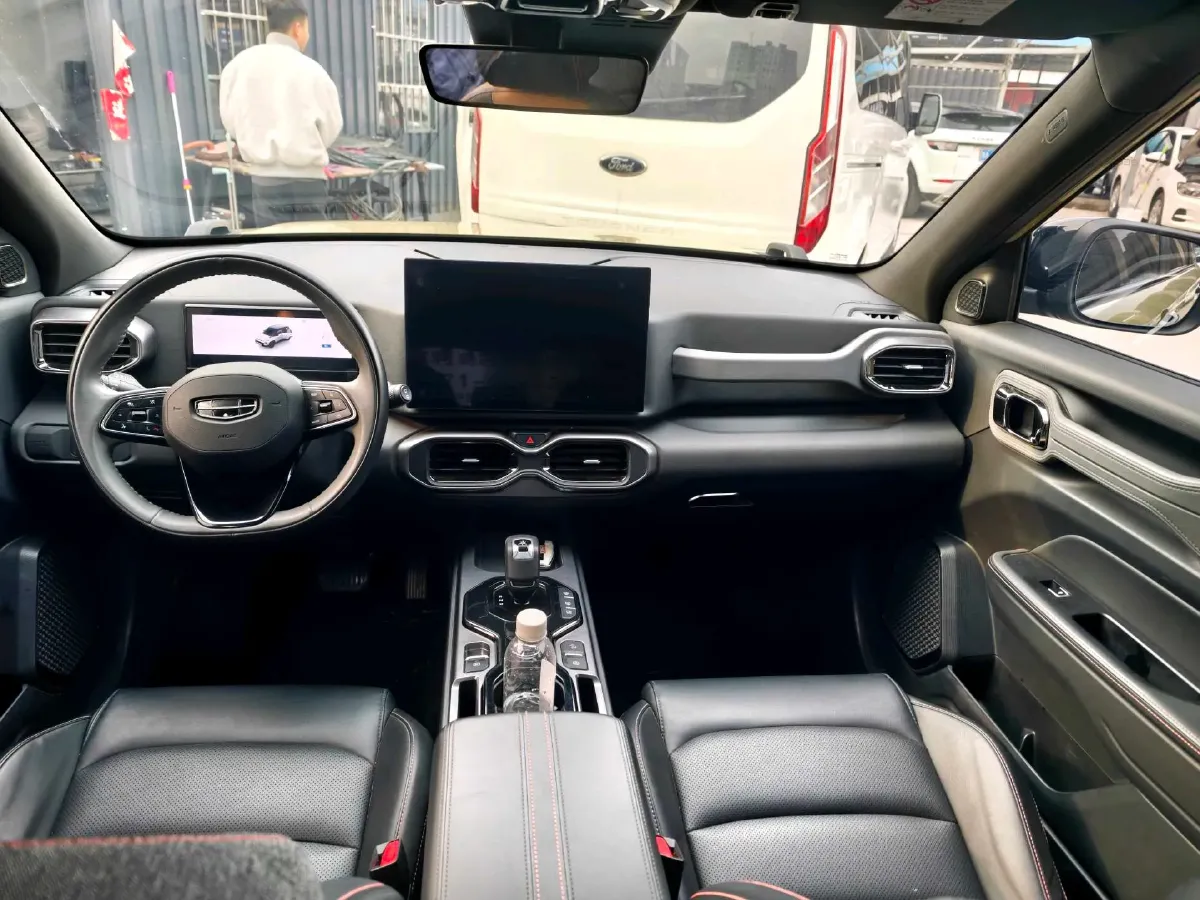 2025 Geely Cowboy 1.5T 181HP L4 7DCT,autocango,china used car exporter,china ev exporter,chinese used car exporter,chinese used ev exporter