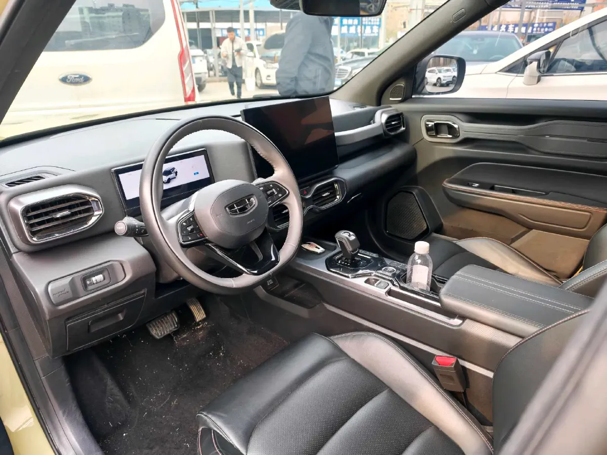 2025 Geely Cowboy 1.5T 181HP L4 7DCT,autocango,china used car exporter,china ev exporter,chinese used car exporter,chinese used ev exporter