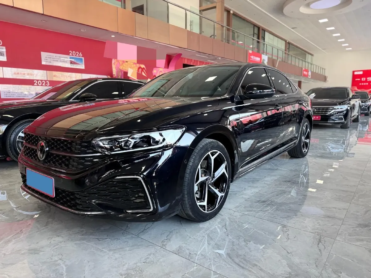 2024 Volkswagen Passat 2.0T 220HP L4 7DCT,autocango,china used car exporter,china ev exporter,chinese used car exporter,chinese used ev exporter