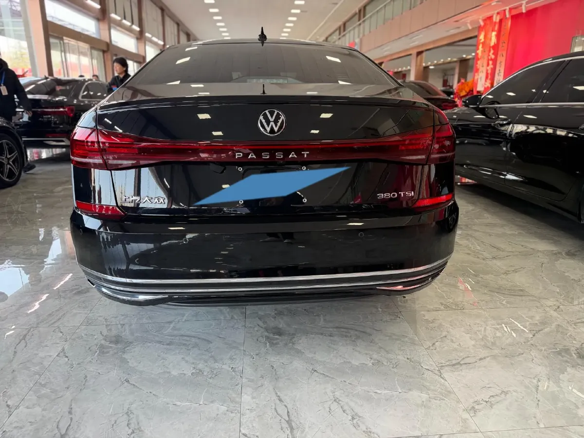 2024 Volkswagen Passat 2.0T 220HP L4 7DCT,autocango,china used car exporter,china ev exporter,chinese used car exporter,chinese used ev exporter