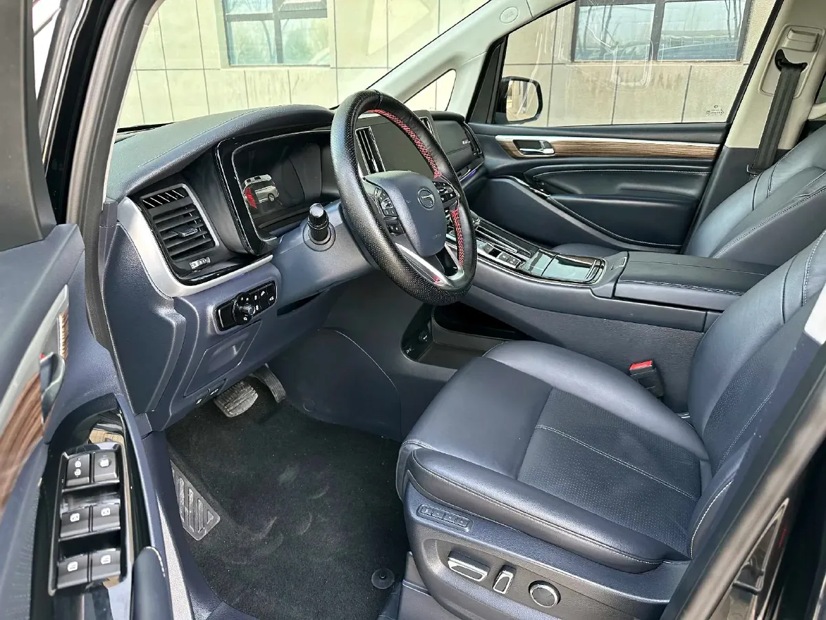 2021 GAC Trumpchi M8 2.0T 252HP L4 8AT,autocango,china used car exporter,china ev exporter,chinese used car exporter,chinese used ev exporter