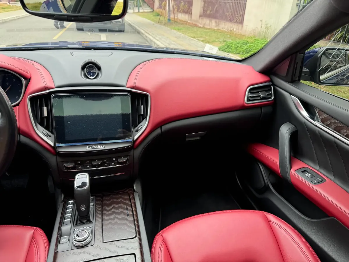 2019 Maserati Ghibli 3.0T 350HP V6 8AT,autocango,china used car exporter,china ev exporter,chinese used car exporter,chinese used ev exporter