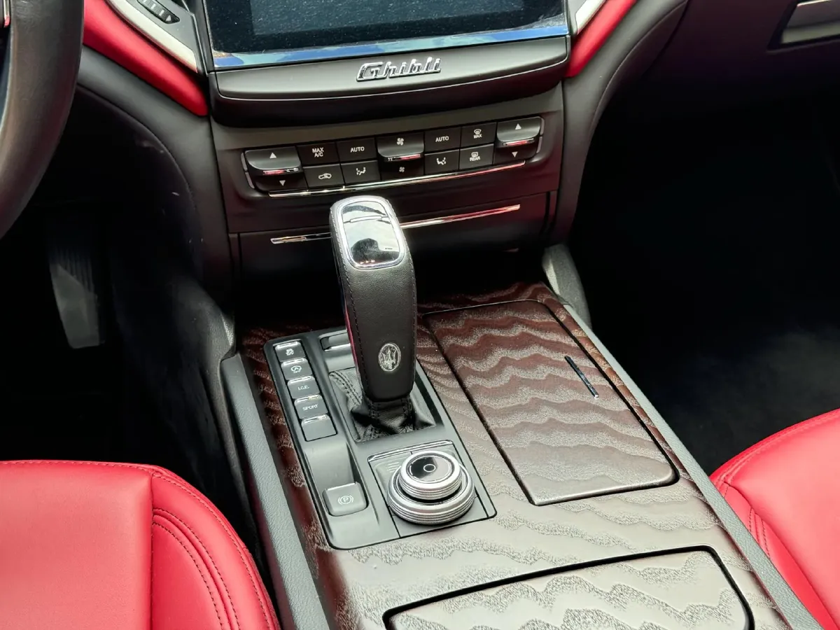 2019 Maserati Ghibli 3.0T 350HP V6 8AT,autocango,china used car exporter,china ev exporter,chinese used car exporter,chinese used ev exporter