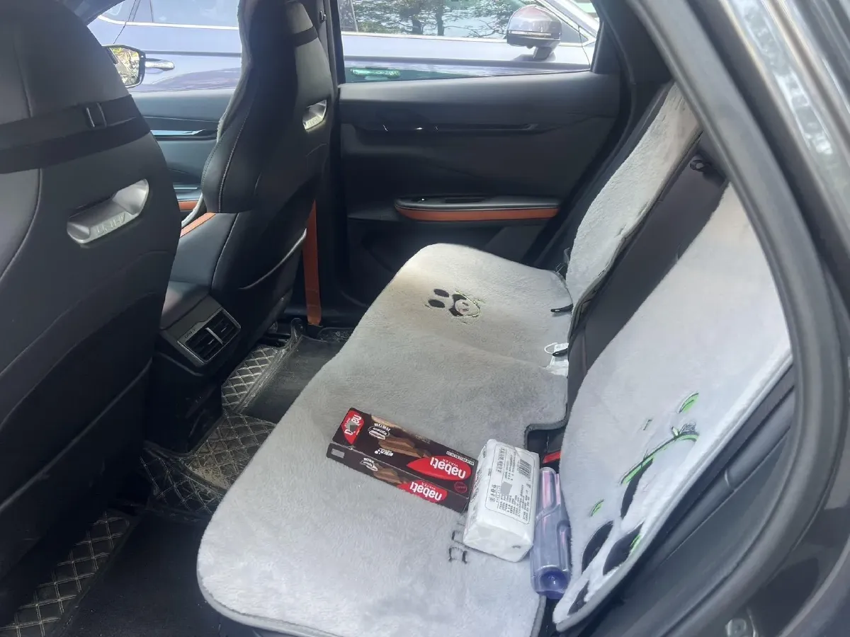 2023 ChangAn UNI-V 1.5T 188HP L4 7DCT,autocango,china used car exporter,china ev exporter,chinese used car exporter,chinese used ev exporter