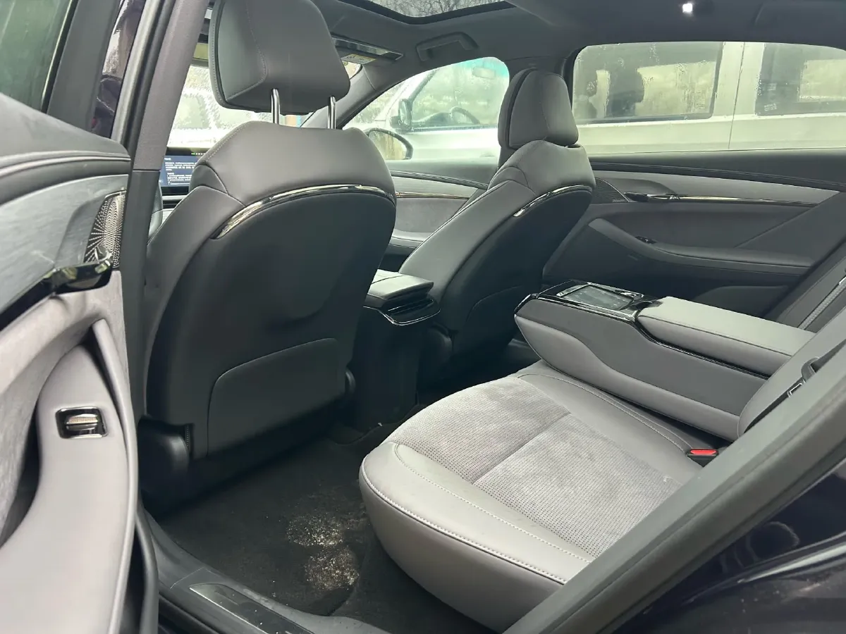 2024 Voyah ZhuiGuang 1.5T 136HP L4 PHEV 43KWH,autocango,china used car exporter,china ev exporter,chinese used car exporter,chinese used ev exporter