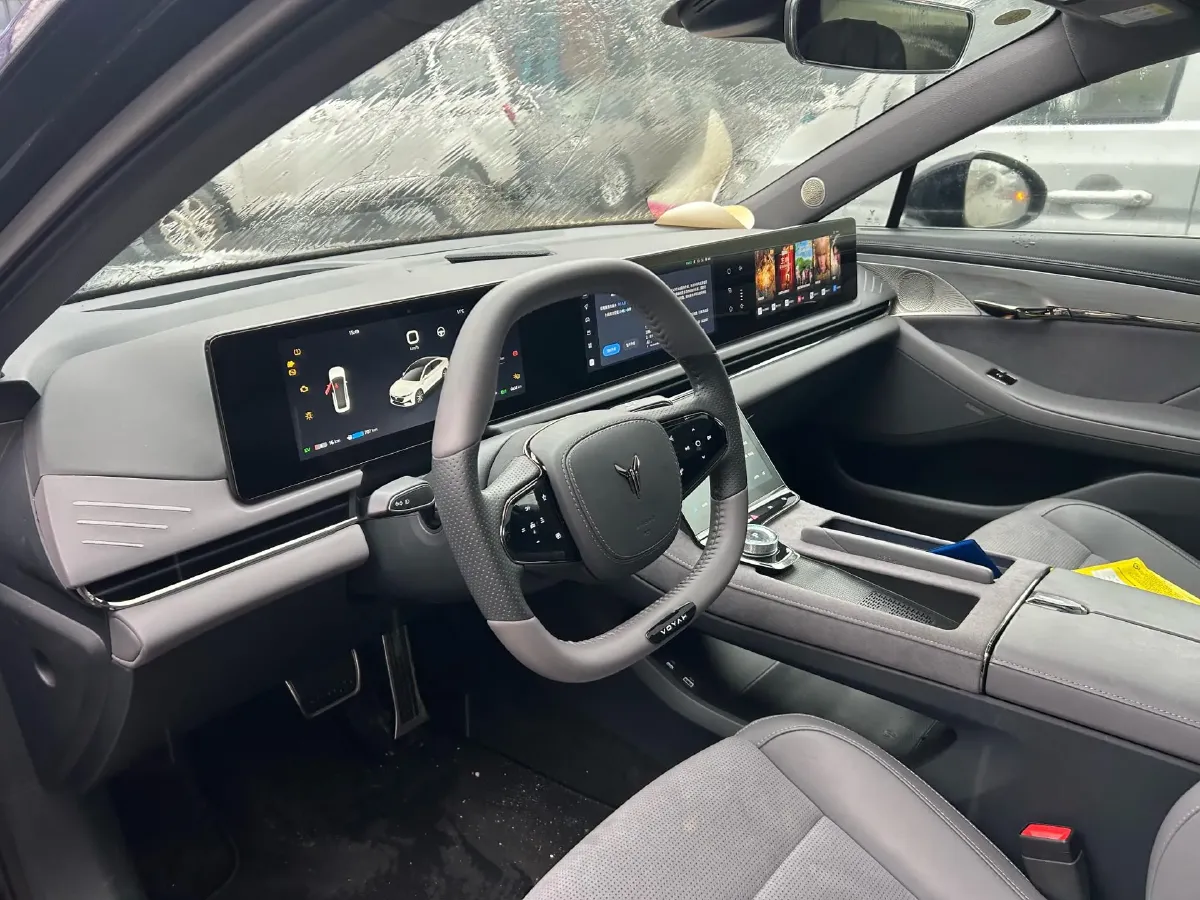 2024 Voyah ZhuiGuang 1.5T 136HP L4 PHEV 43KWH,autocango,china used car exporter,china ev exporter,chinese used car exporter,chinese used ev exporter