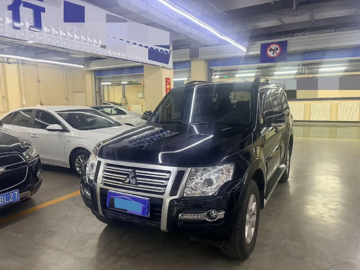 2016 Mitsubishi Pajero 3.0L 174HP V6 5AT,autocango,china used car exporter,china ev exporter,chinese used car exporter,chinese used ev exporter