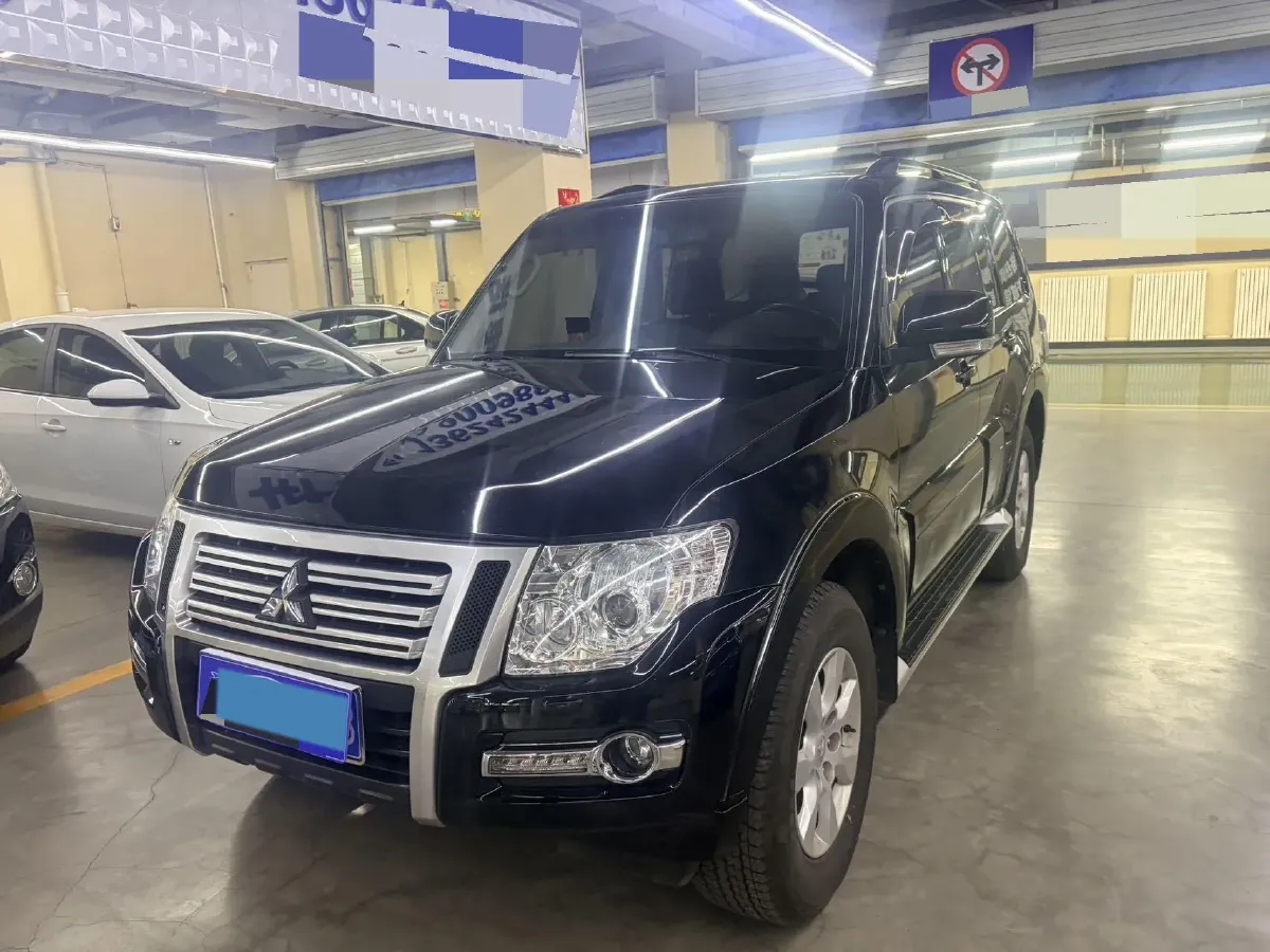 2016 Mitsubishi Pajero 3.0L 174HP V6 5AT,autocango,china used car exporter,china ev exporter,chinese used car exporter,chinese used ev exporter