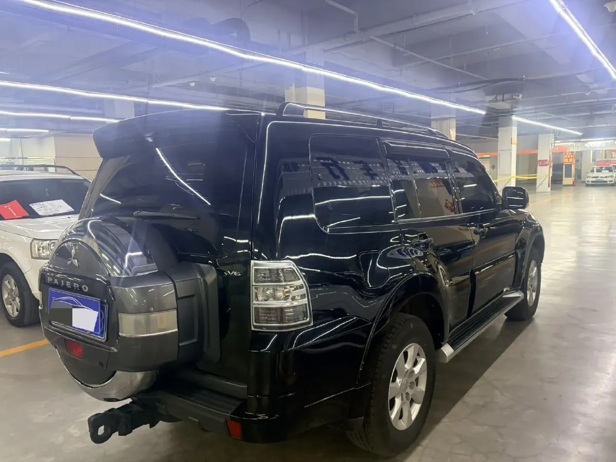 2016 Mitsubishi Pajero 3.0L 174HP V6 5AT,autocango,china used car exporter,china ev exporter,chinese used car exporter,chinese used ev exporter