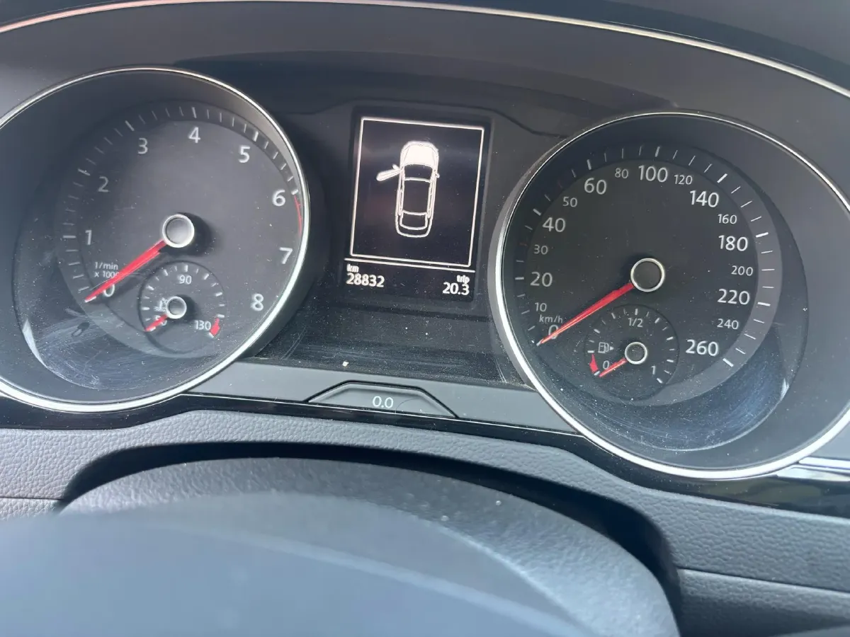 2020 Volkswagen Magotan 2.0T 186HP L4 7DCT,autocango,china used car exporter,china ev exporter,chinese used car exporter,chinese used ev exporter