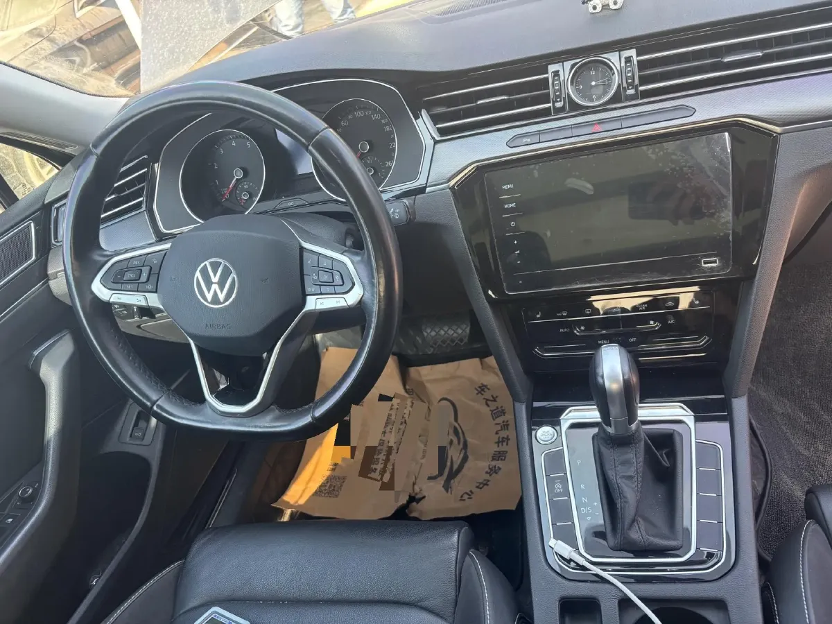 2020 Volkswagen Magotan 2.0T 186HP L4 7DCT,autocango,china used car exporter,china ev exporter,chinese used car exporter,chinese used ev exporter