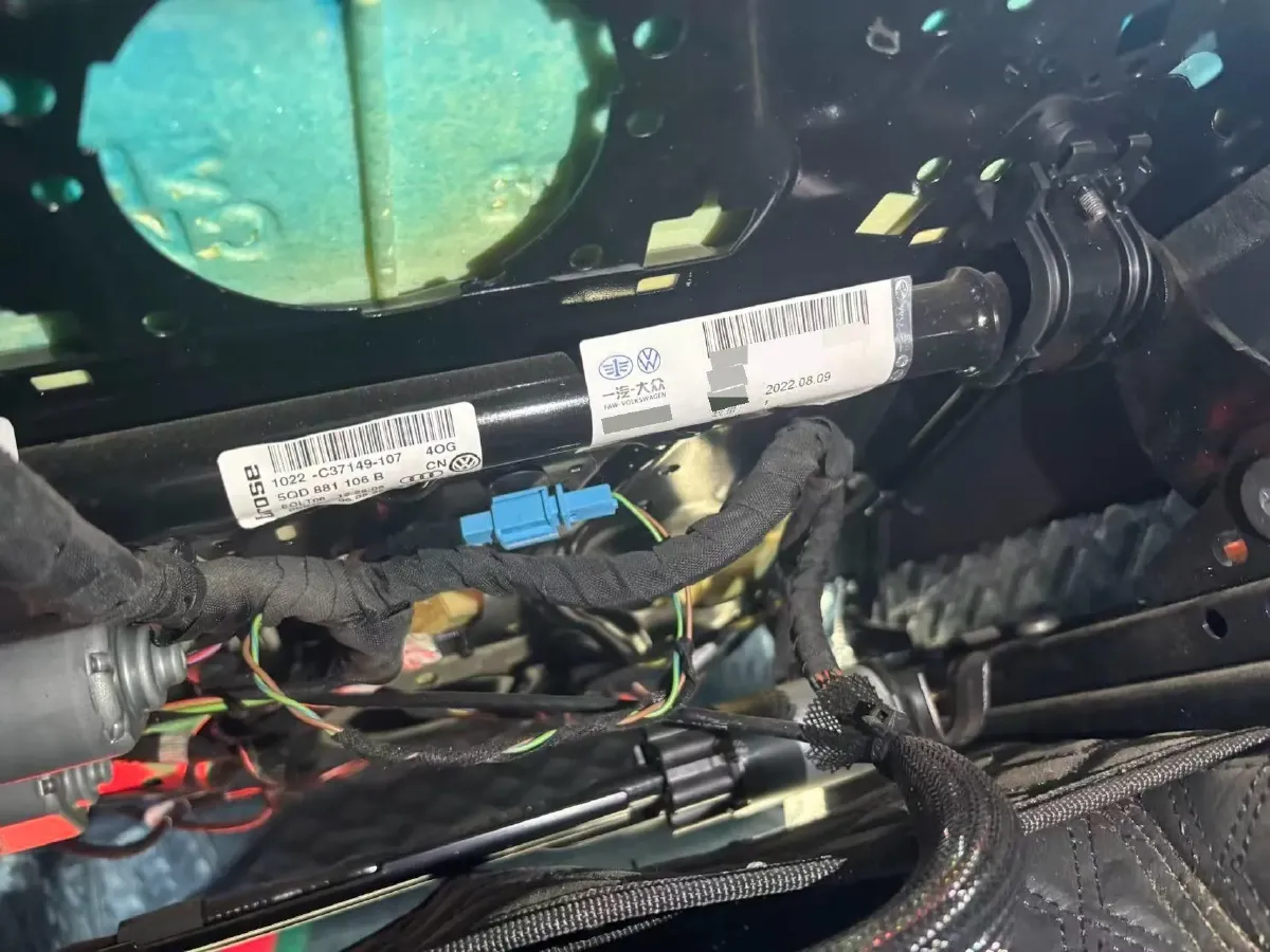 2020 Volkswagen Magotan 2.0T 186HP L4 7DCT,autocango,china used car exporter,china ev exporter,chinese used car exporter,chinese used ev exporter